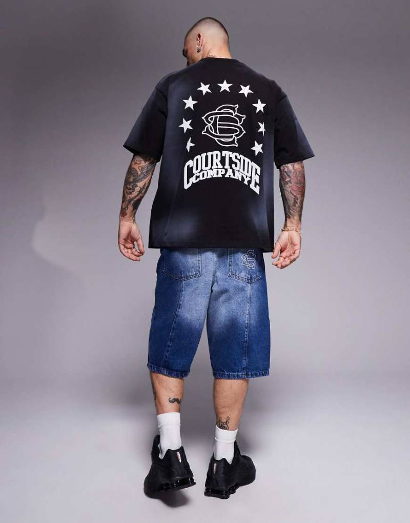 Courtside - Oversize-T-Shirt in verwaschenem Schwarz aus 250 g schwerem Material mit Kontrastdesign und Logoprint auf dem Rücken von Courtside