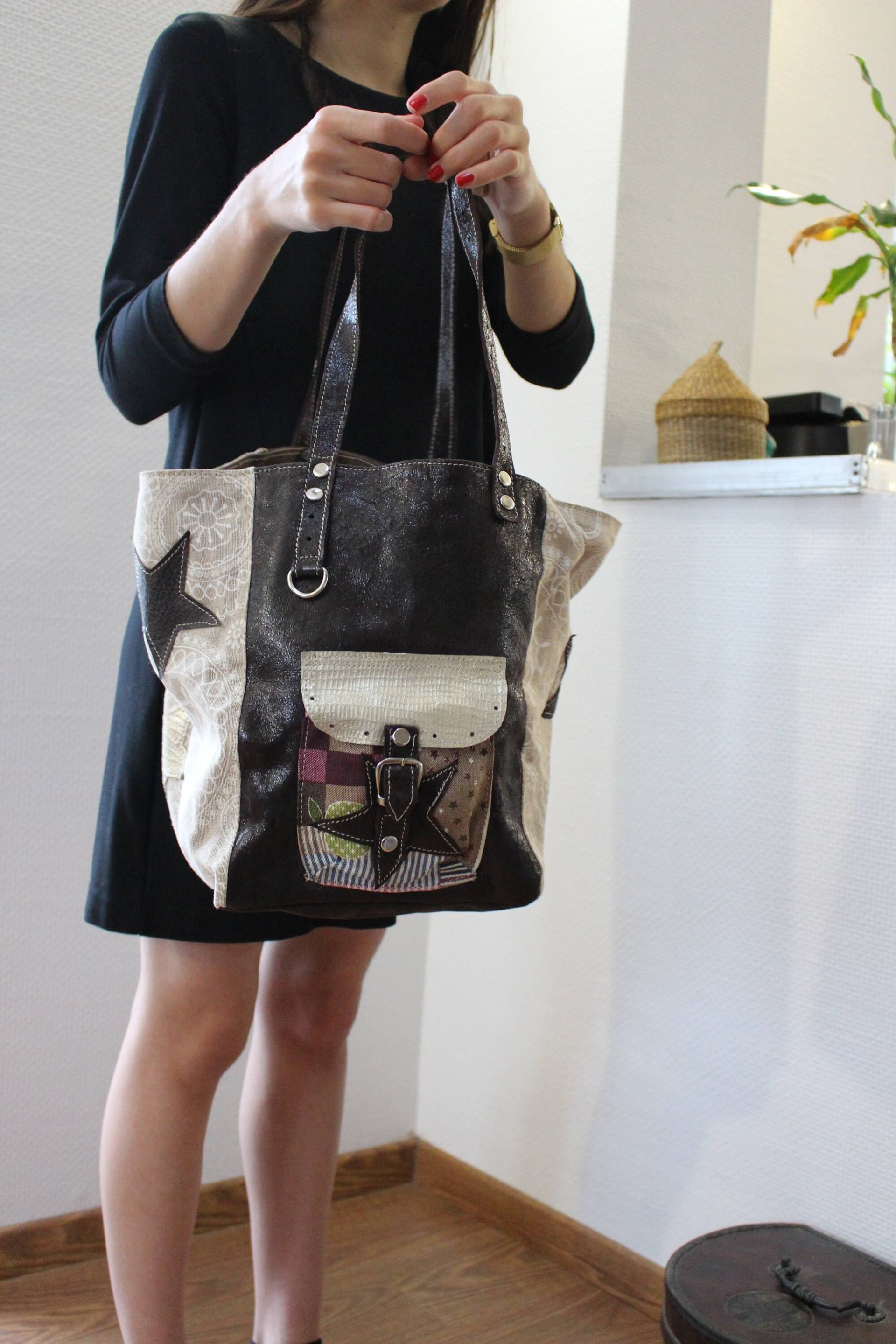 Tasche Aus Feinem Dunkelbraunem Leder Und Beigem Weißem Leinenstoff. Einzigartig Tasche Aus Feinem Dunkelbraunem Leder Und Beigem Weißem Leinenstoff. Einzigartig von CoutureByKimYen57