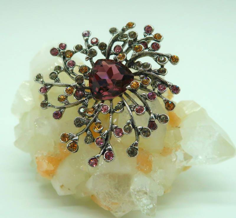 Brosche /Nadel Dekorative Versilbert Mit Kristallen Brosche /Nadel Dekorative Versilbert Mit Kristallen von CoutureDePillango