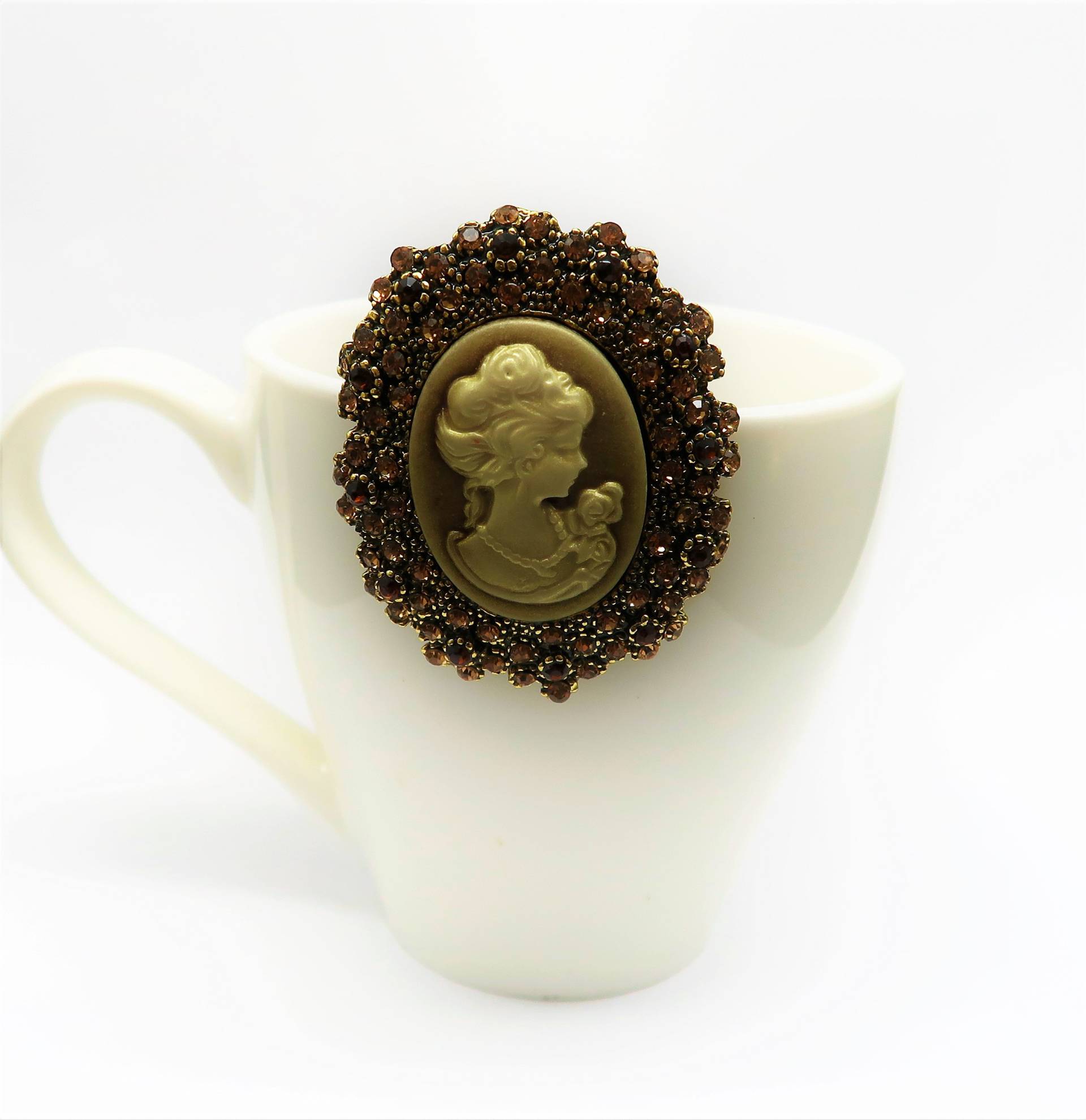 Brosche Anhänger Barock Gemme/ Antik/ Gothik Kristalle Rotvergoldet Brosche Anhänger Barock Gemme/ Antik/ Gothik Kristalle Rotvergoldet von CoutureDePillango