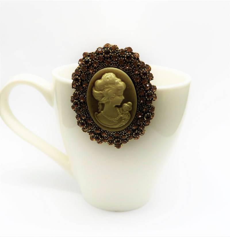Brosche Anhänger Barock Gemme/ Antik/ Gothik Kristalle Rotvergoldet Brosche Anhänger Barock Gemme/ Antik/ Gothik Kristalle Rotvergoldet von CoutureDePillango