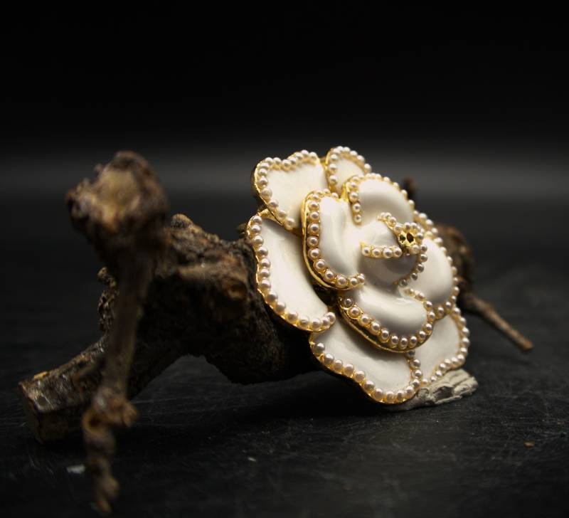Brosche Luxus Design Stil Blumen Perle Brooch/Pins Brosche Luxus Design Stil Blumen Perle Brooch/Pins von CoutureDePillango