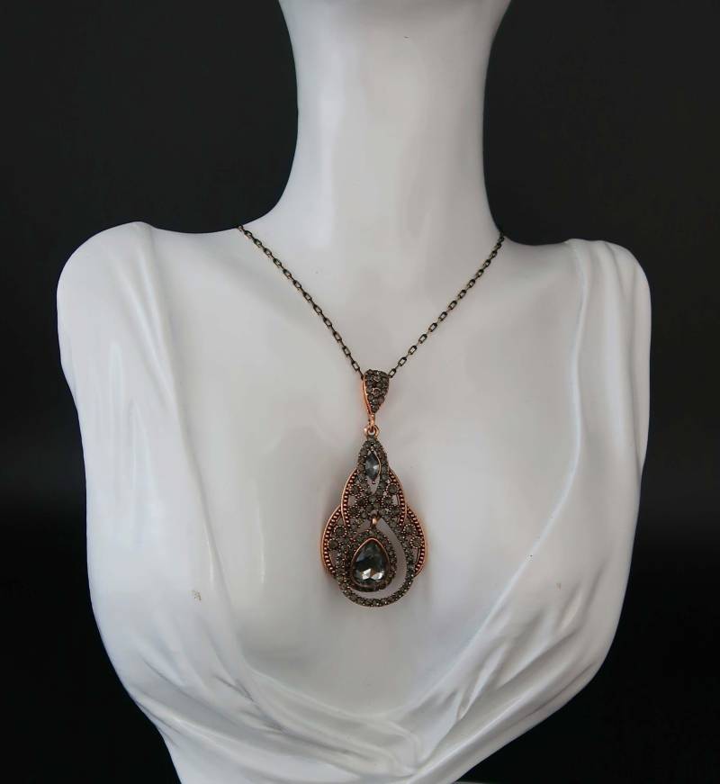 Collier Barock Gothik Kristalle Vergoldet von CoutureDePillango