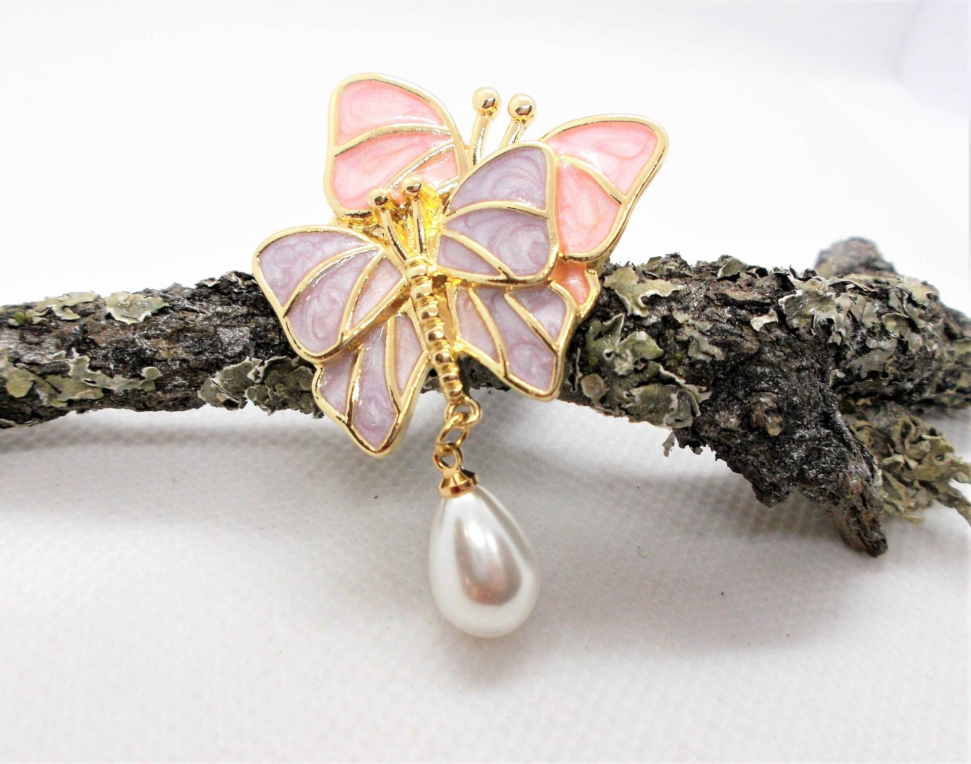 Nadel Brosche Schmetterlinge Emailliert Rosa Lavendel Vergoldet Perle Tropfen Nadel Brosche Schmetterlinge Emailliert Rosa Lavendel Vergoldet Perle Tropfen von CoutureDePillango
