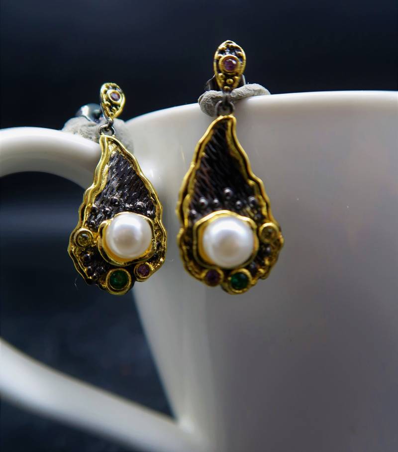 Ohrringe Antiksilber Schwarzen Farben Mit Echten Perlen Und Echte Zirkonium Steinen von CoutureDePillango