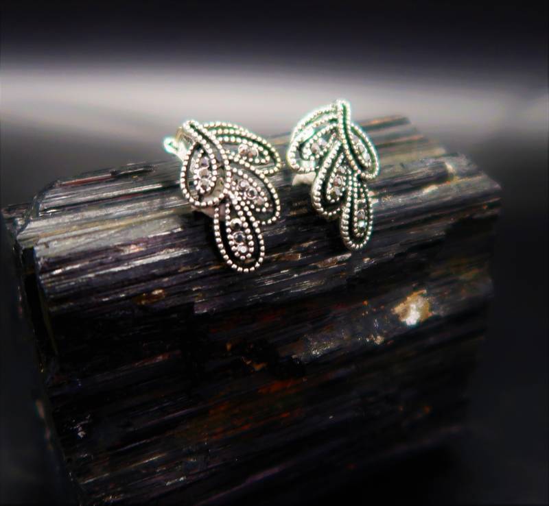 Ohrringe Barock Vintage Blätter Form Mit Zirkonen Aktiv von CoutureDePillango