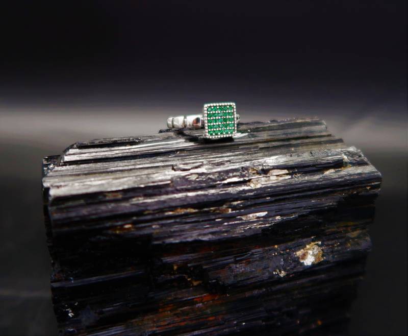 Ring Sterling Silver/ Silber 925S Mit Echten Grünen Zircon Einzelstück | Größenverstelbar von CoutureDePillango