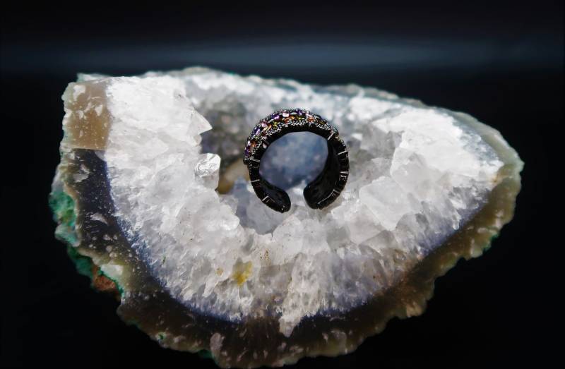 Schwarzen Ring Mit Zirkonrn | Blumen Form Einzelstück von CoutureDePillango