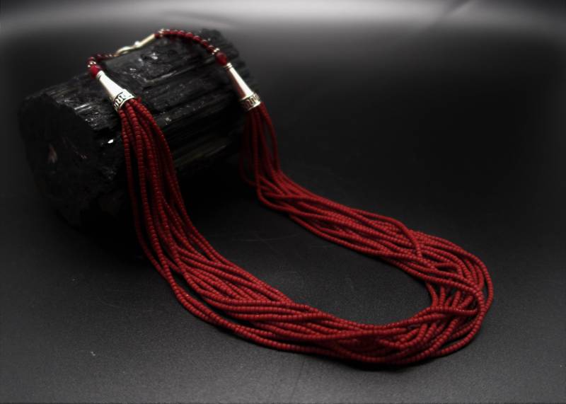 Sommer Collier/ Halskette Dunkelroter Achat Mit Antik Silber/Handgemacht /Einzelstück/ Bohostyle von CoutureDePillango