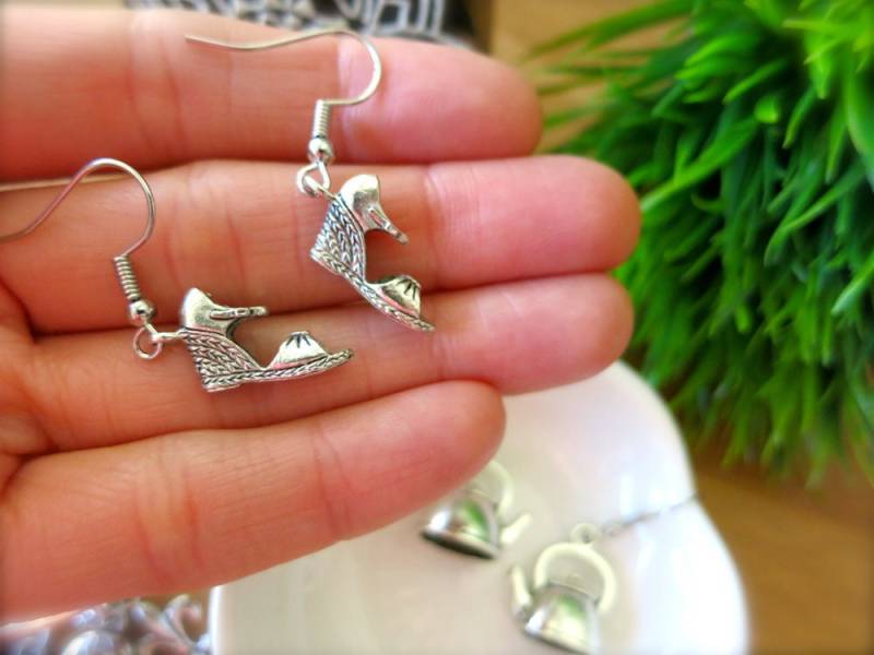 Espadrille Wedge Charm Ohrringe, Halskette Oder Armreif-Silber Schuhanhänger-Urlaub, Strand, Bootfahren, Kreuzfahrt, Hawaii-Sommer Schmuck-Mädchen von CoutureNicole