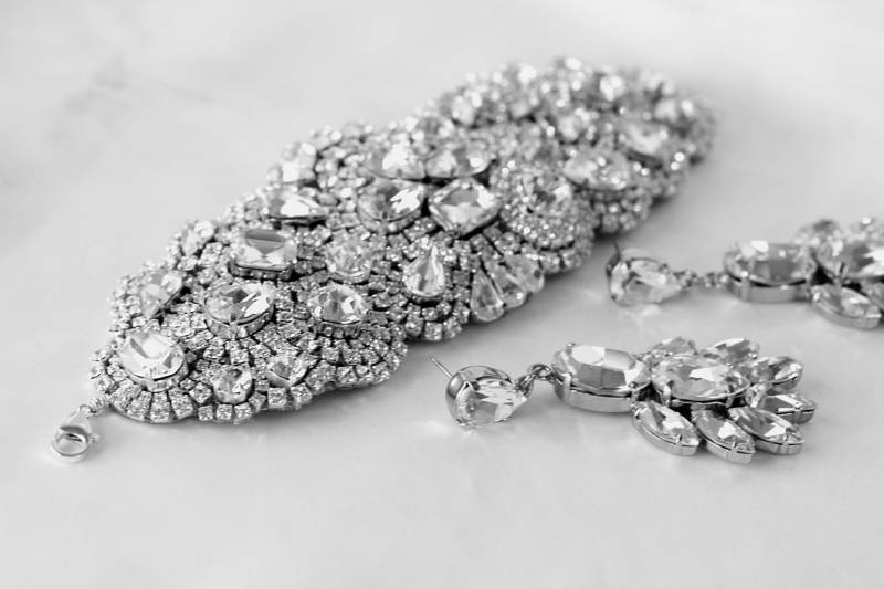 Kristall Armband, Braut Hochzeitsschmuck, Armreif. Classic All Swarovski Crystal Old Hollywood Strass Manschetten von Couturelove