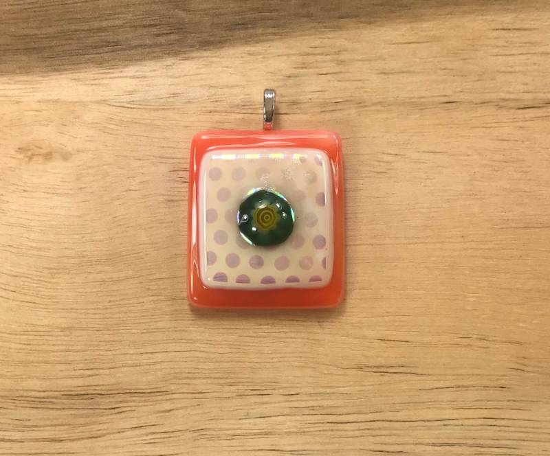 Orangefarbener Glas-Anhänger Aus Millefiori-Dichroic Papier F-2 von CoveredBridgeGlass