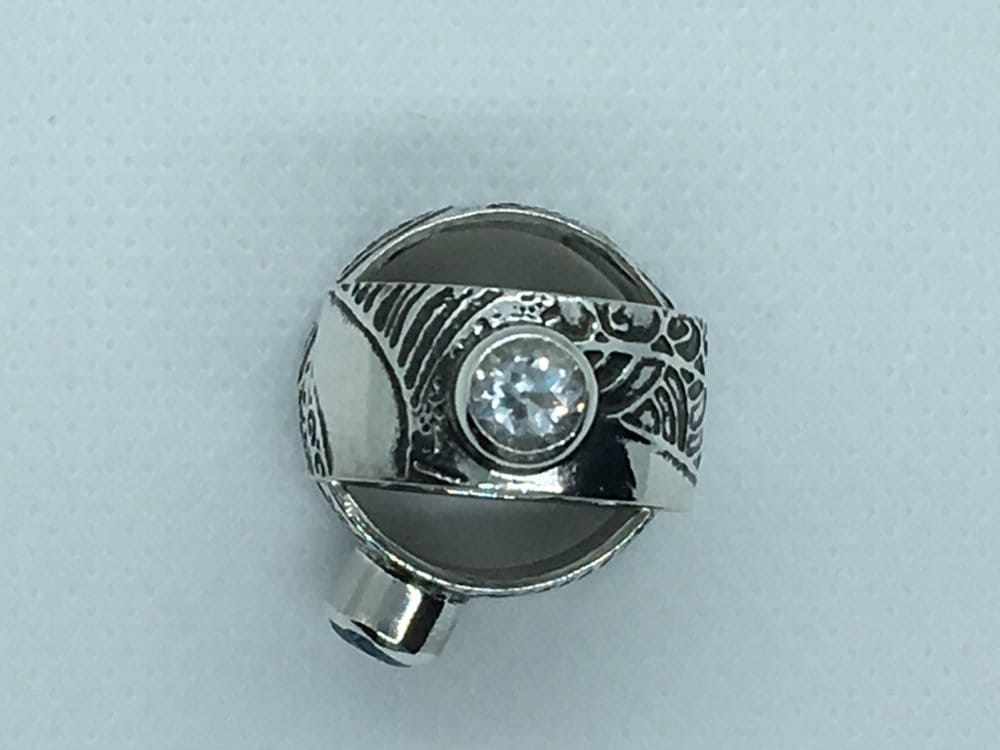 sterling Silber Synlastik Band Klarer Quarz sterling Silber Synlastik Band Klarer Quarz von CowPonyCreations