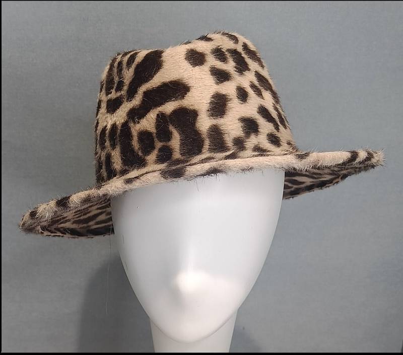 Animal Print Fedoras Rabbit Hair Felt - Damenhut/Herrenhut Fedora in Leoparden Print Aus Kaninchenhaarfilz Animal Print Fedoras Rabbit Hair Felt - Damenhut/Herrenhut Fedora in Leoparden Print Aus Kaninchenhaarfilz von CoyBerlinHats