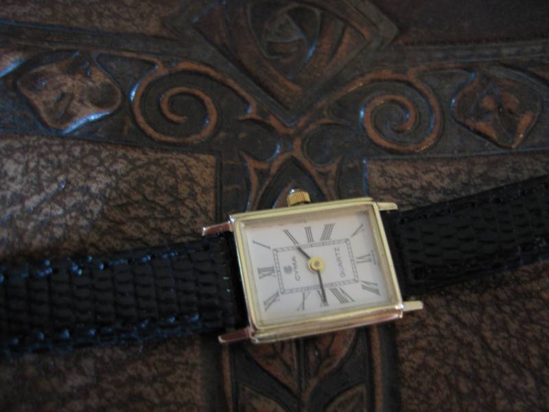 Cyme 14K Gold Uhr - Damen Armbanduhr Cyma Quarz von CoyoteWoodWorks