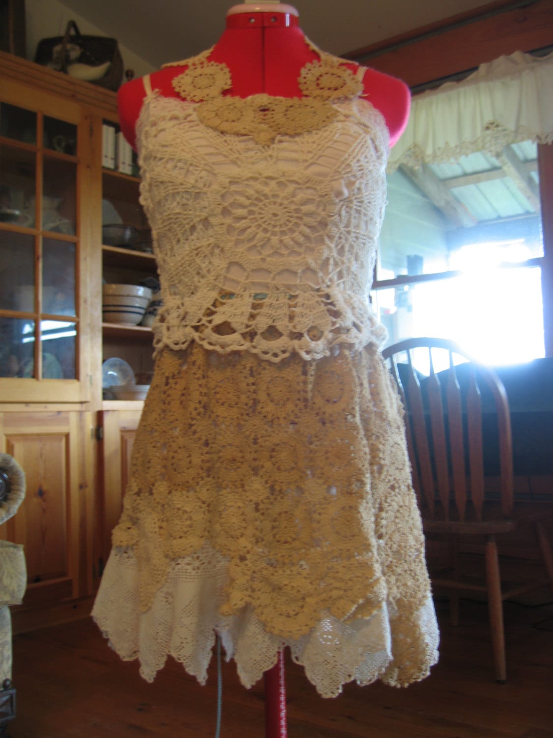 Upcycled Dress - Häkelkleid - Doily Wedding Dress-Upcycled Neckholder Dress.ooak Dress von CoyoteWoodWorks