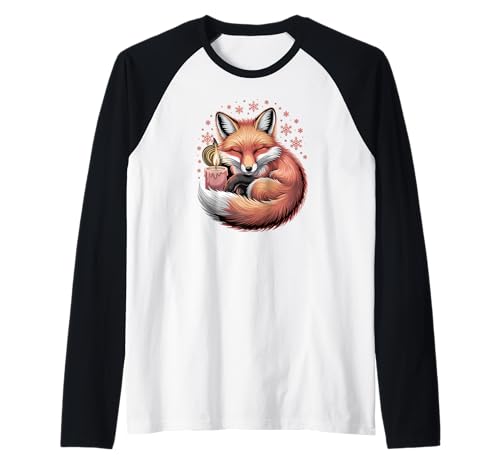 Süßer Fuchs mit Kerze und Schneeflocken, Bezauberndes Tier Raglan von Cozy Winter Forest Apparel Gifts By Anastasia