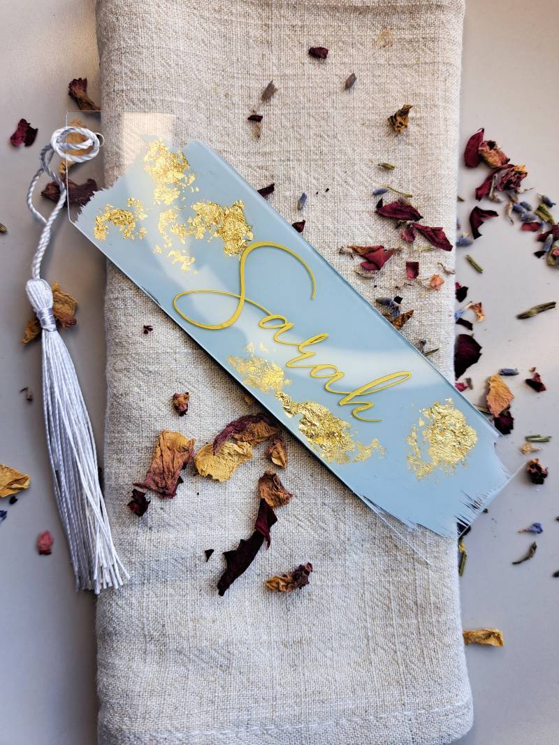 Lesezeichen Personalisiert | Bookmark Aus Acryl Personalisiertes Geschenk Vergoldet von CozyCharmsDesigns
