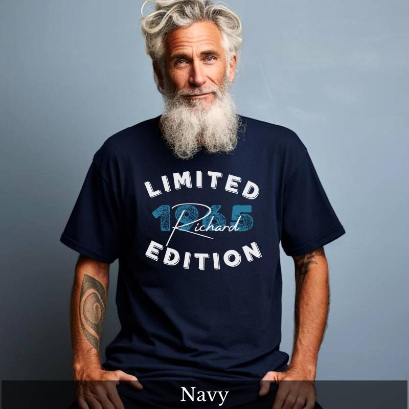 Geschenk 60 Geburtstag Mann Personalisiert Geburtstagsgeschenk Geburtstagsshirt Opa Papa Runder Vatertagsgeschenk Gastgeschenk von CozyDaysDesign