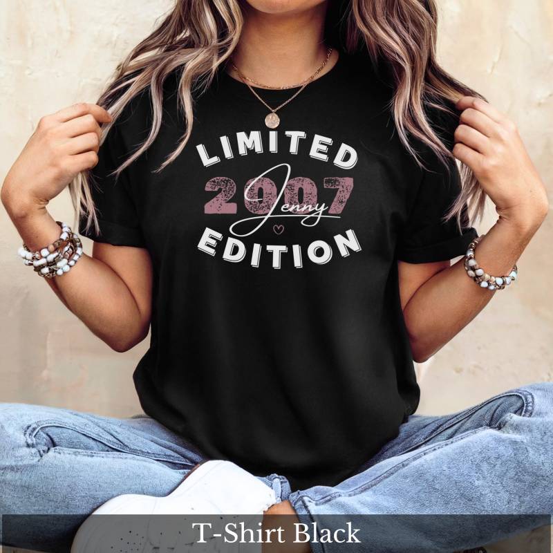 Personalisiertes 18 Geburtstag Mädchen Geschenk T-Shirt Tochter Patenkind Enkelin Originelles Geburtstagsshirt Frau Beste Freundin Kreativ von CozyDaysDesign