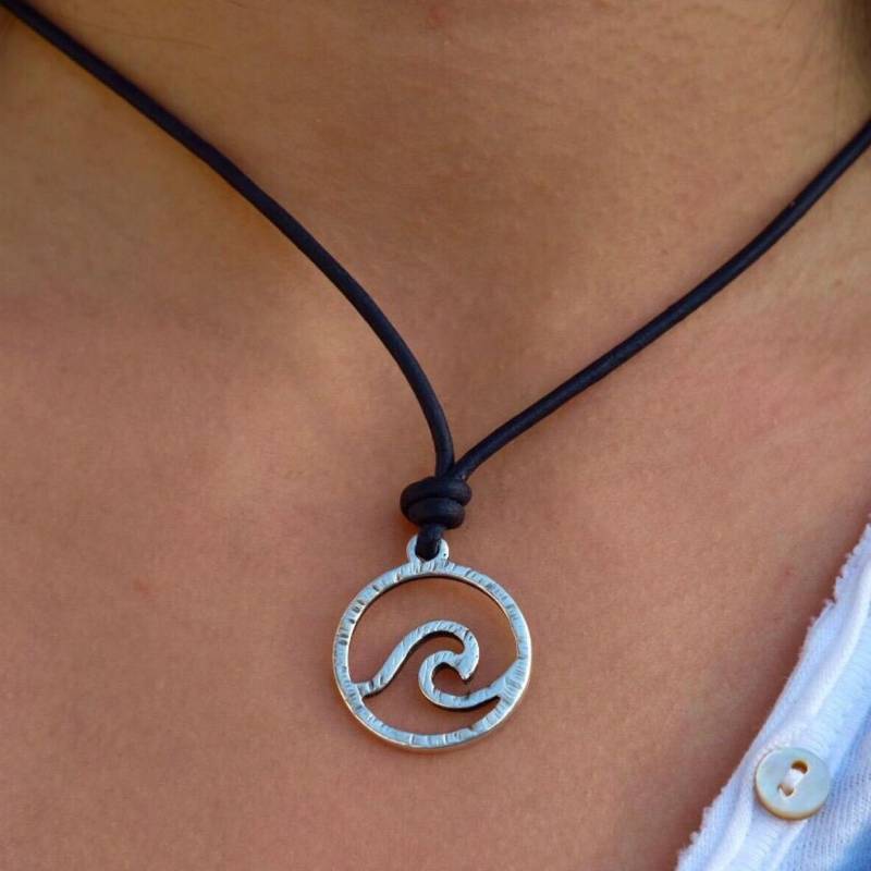 Coole Surfer Welle Anhänger Halskette Einzigartige Sommer Strand Surfen Schmuck Für Boy/Girl Ocean Wave Geschenke von CozyDetailz
