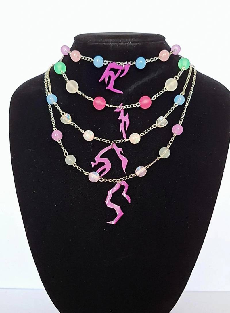 Demon Patterns Necklace - Kpop Hunters Jinu Baby Romance Mystery Abby Kette Saja Boys Demon Patterns Necklace - Kpop Hunters Jinu Baby Romance Mystery Abby Kette Saja Boys von CozyDuckpond