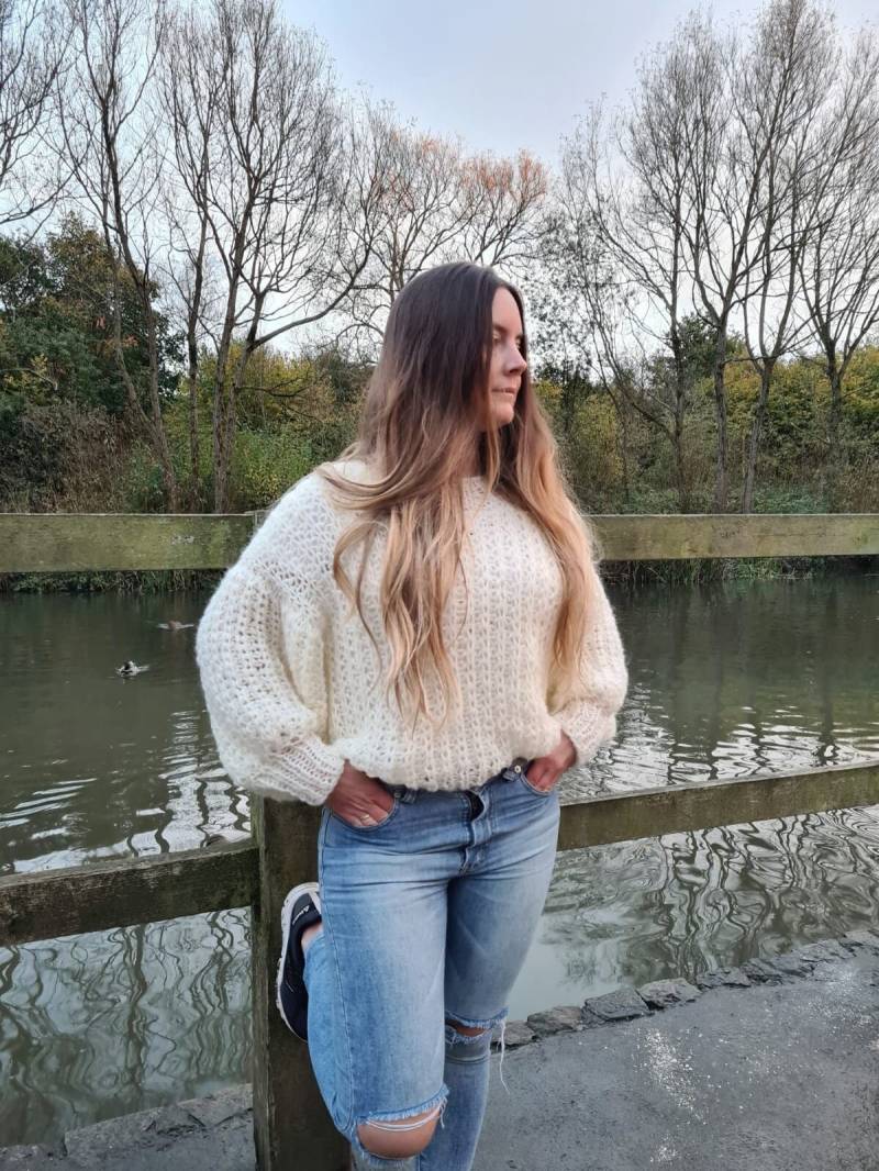 Handgestrickter Mohair Pullover, Hochzeit Weicher Elfenbein Braut Pullover von CozyLoopsbyGeorgina