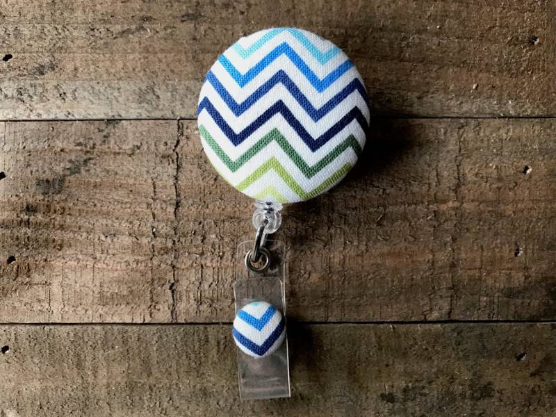 Einziehbare Ausweis/Halter-stoff Abzeichen Reel-Versenkbare Reel-Abzeichen Reel-Id Badge Halter-Krankenschwester Geschenk-Blau, Grün Und Silber von CozyMooseDesigns