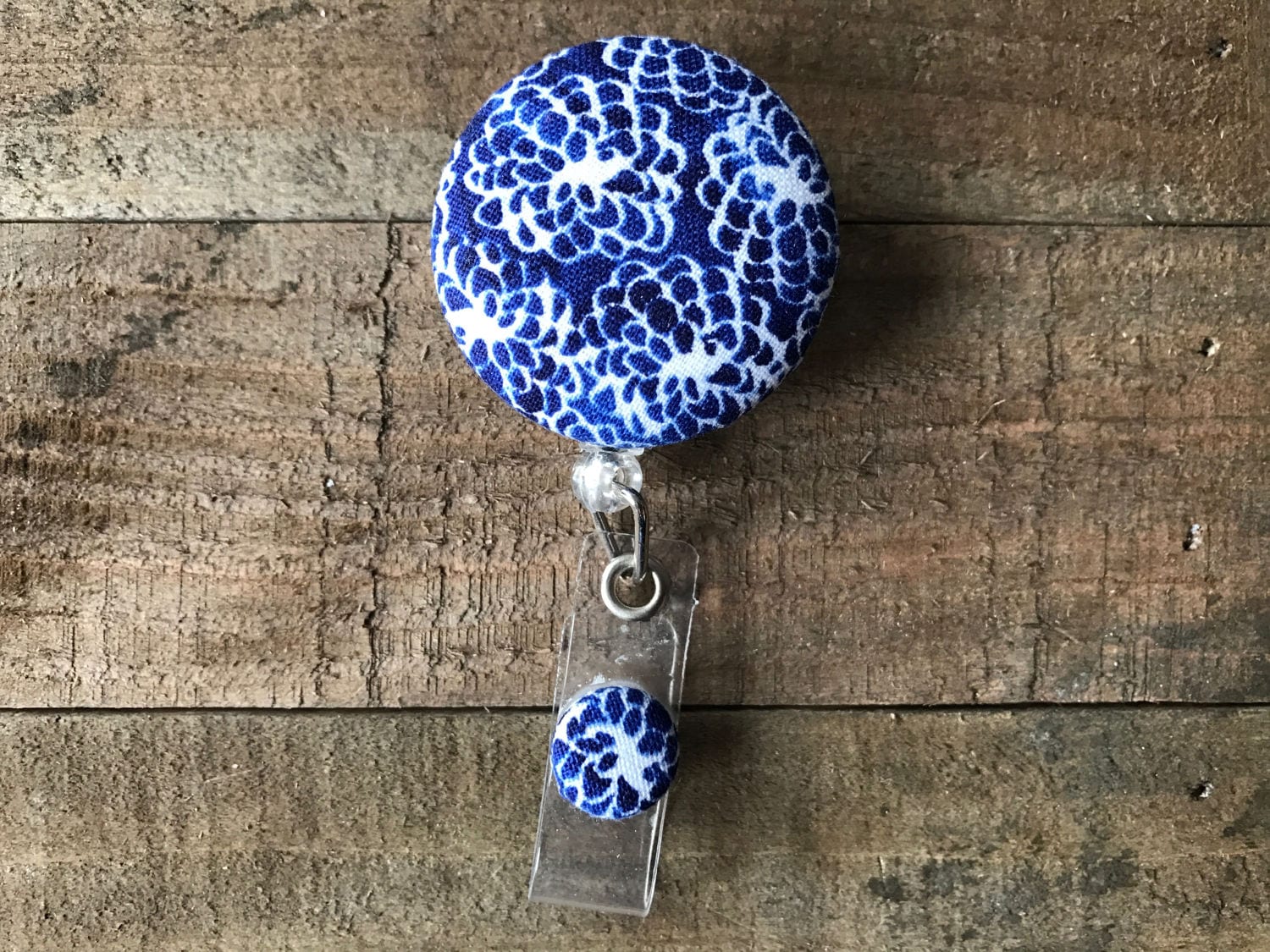 Einziehbare Ausweis/Halter-stoff Abzeichen Reel-Versenkbare Reel-Abzeichen Reel-Id Badge Halter-Krankenschwester Geschenk-Königsblau Und Mit Weißem von CozyMooseDesigns