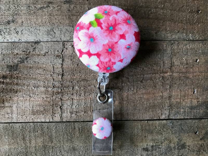 Einziehbare Ausweis/Halter-stoff Abzeichen Reel-Versenkbare Reel-Abzeichen Reel-Id Badge Halter-Krankenschwester Geschenk-Rot Und Licht Rosa Blumen von CozyMooseDesigns