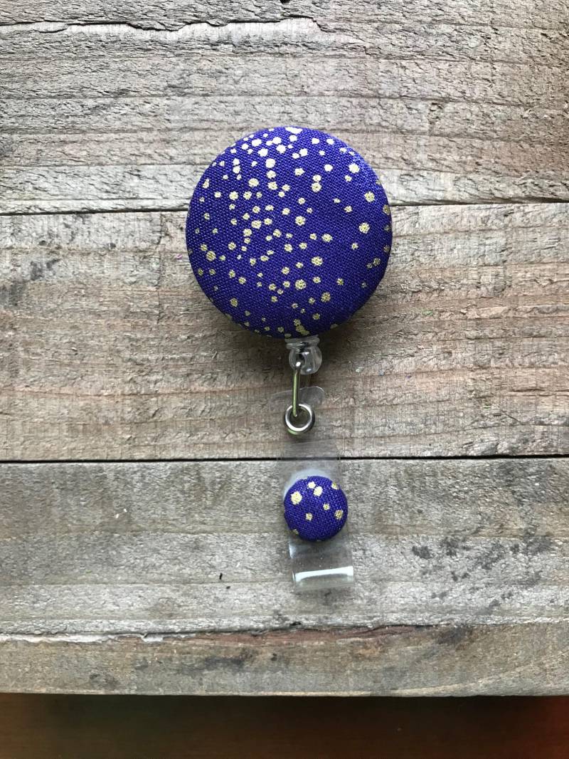 Versenkbare Ausweis Halter-stoff Abzeichen Reel-Versenkbare Reel-Abzeichen Reel-Id Badge Halter-Krankenschwester Geschenk-Lila Mit Gold Metallic von CozyMooseDesigns