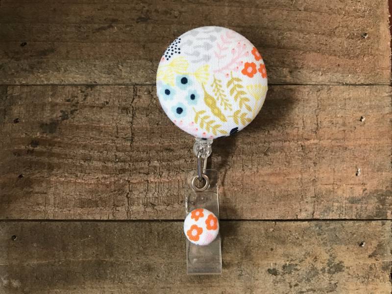 Versenkbare Ausweis Halter-stoff Abzeichen Reel-Versenkbare Reel-Abzeichen Reel-Id Badge Halter-Krankenschwester-Geschenk-Multi-Farbigen Erdigen von CozyMooseDesigns