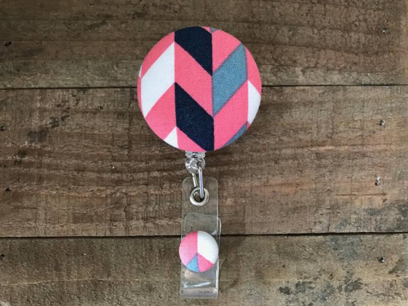 Versenkbare Id/Badge Halter-stoff Abzeichen Reel-Retractable Reel-Badge Reel-Id Halter-Nurse Geschenk-Pink, Weiß, Grau Und Marine Chevron von CozyMooseDesigns