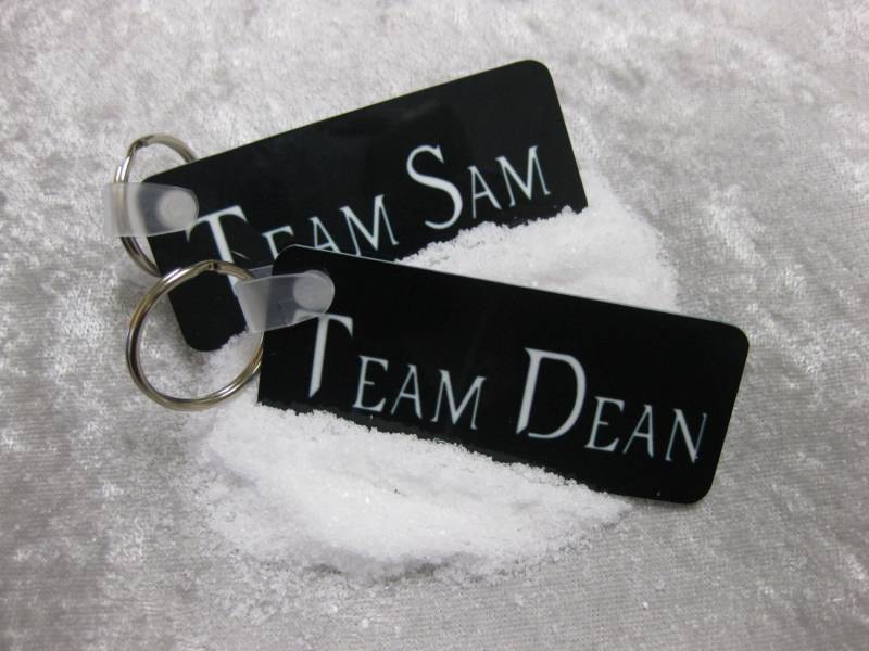Set - Team Sam & Dean Supernatural Tv-Serie-Schlüsselanhänger Set - Team Sam & Dean Supernatural Tv-Serie-Schlüsselanhänger von CozySaturday