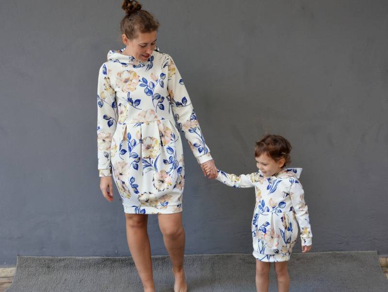 Neopren Mit Kapuze Mama Und Ich Outfits, Blumenkleid Passend Mutter Tochter von CozySewingStudio