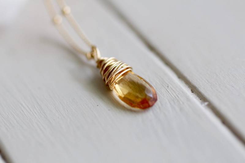 Citrin Edelstein Halskette. Satelliten-Kette Gold Gelb Orange Edelstein. Minimalistisch. Schlicht. Handgefertigt Auf Maui Citrin Edelstein Halskette. Satelliten-Kette Gold Gelb Orange Edelstein. Minimalistisch. Schlicht. Handgefertigt Auf Maui von CraeVita
