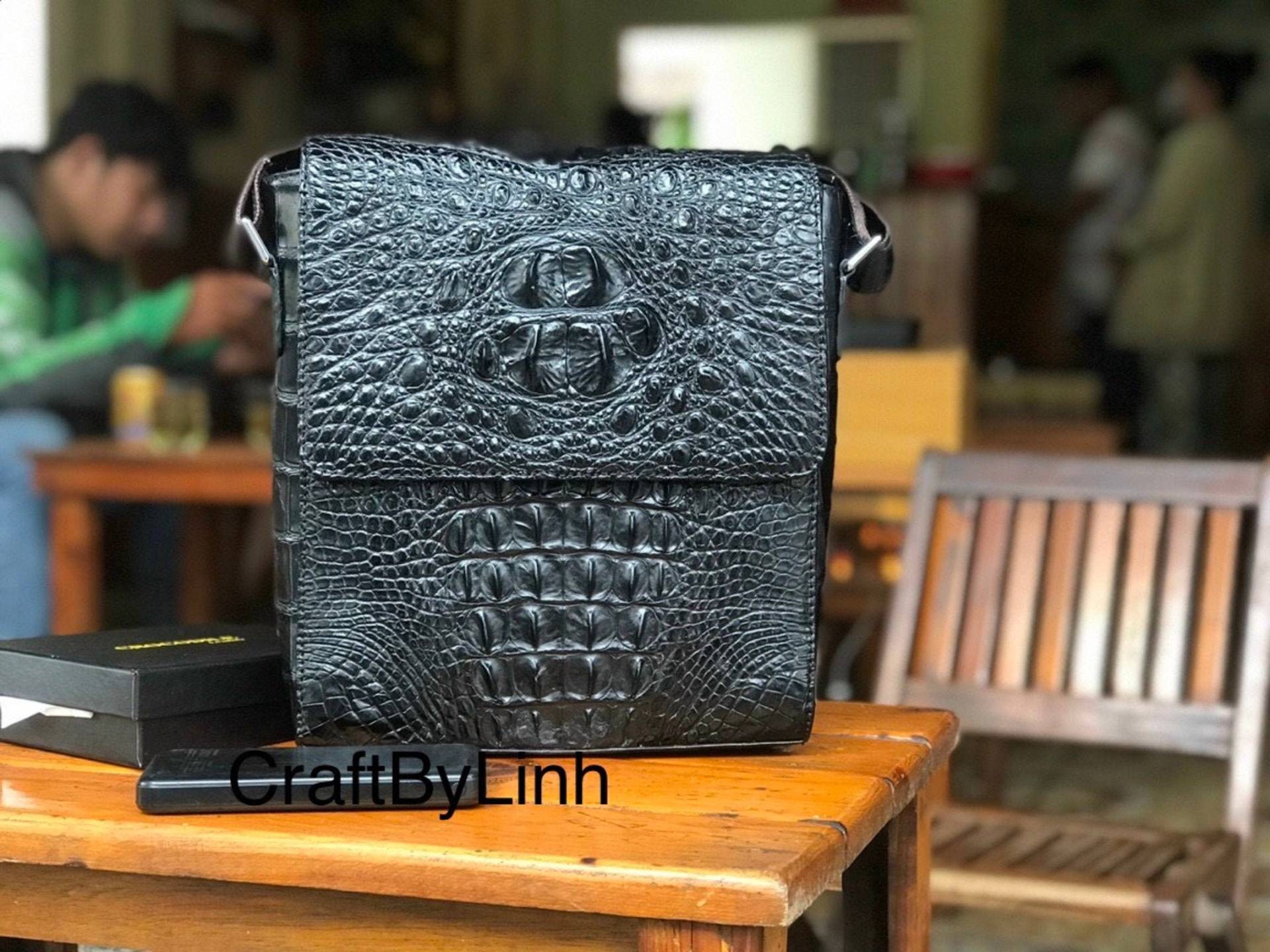 Echte Al-Li Buckelhandtasche, Rucksacktasche Henkeltasche, Handgemachte Tasche, Geschenk Für Ihn, Al-Li Leder Schultertasche von CraftByLinh