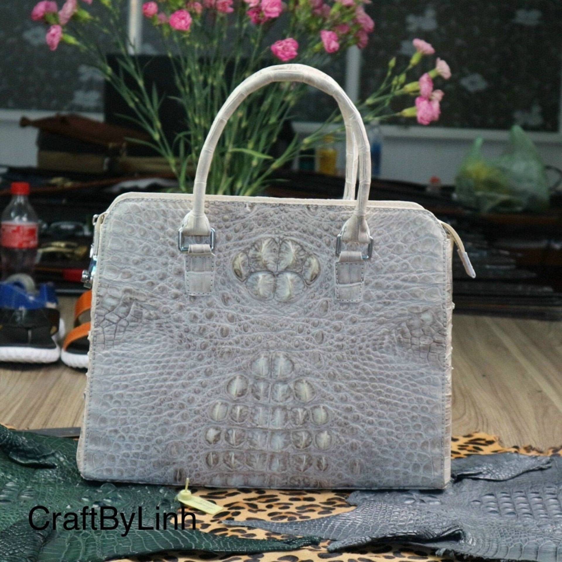 Echte Al-Li Handtasche Für Männer, Crossbody Herren, Echte Leder Handtasche, Luxus Designer Für Männer Aktiv von CraftByLinh