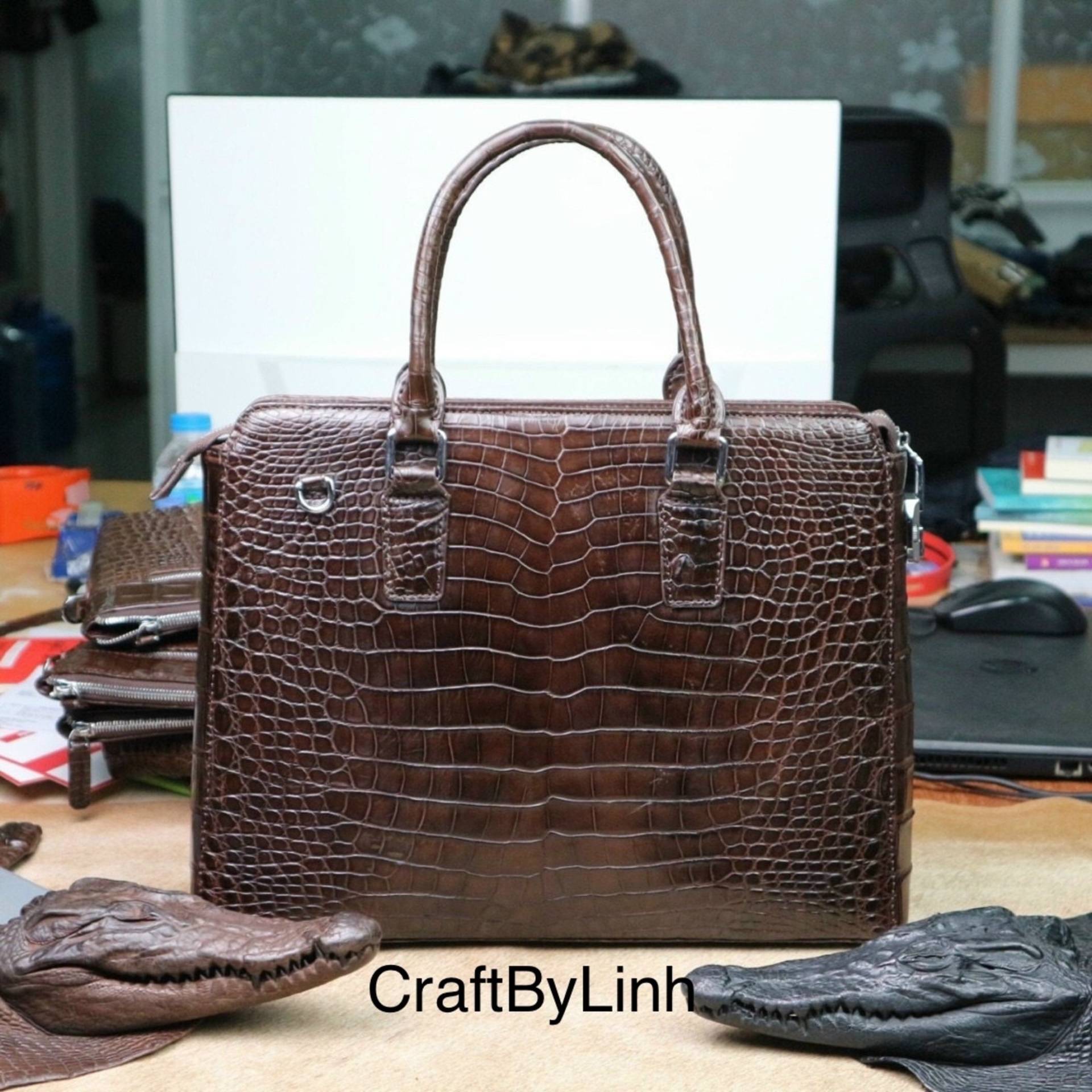 Echte Al-Li Handtasche Für Männer, Crossbody Herren, Echte Leder Handtasche, Luxus Designer Für Männer Aktiv von CraftByLinh