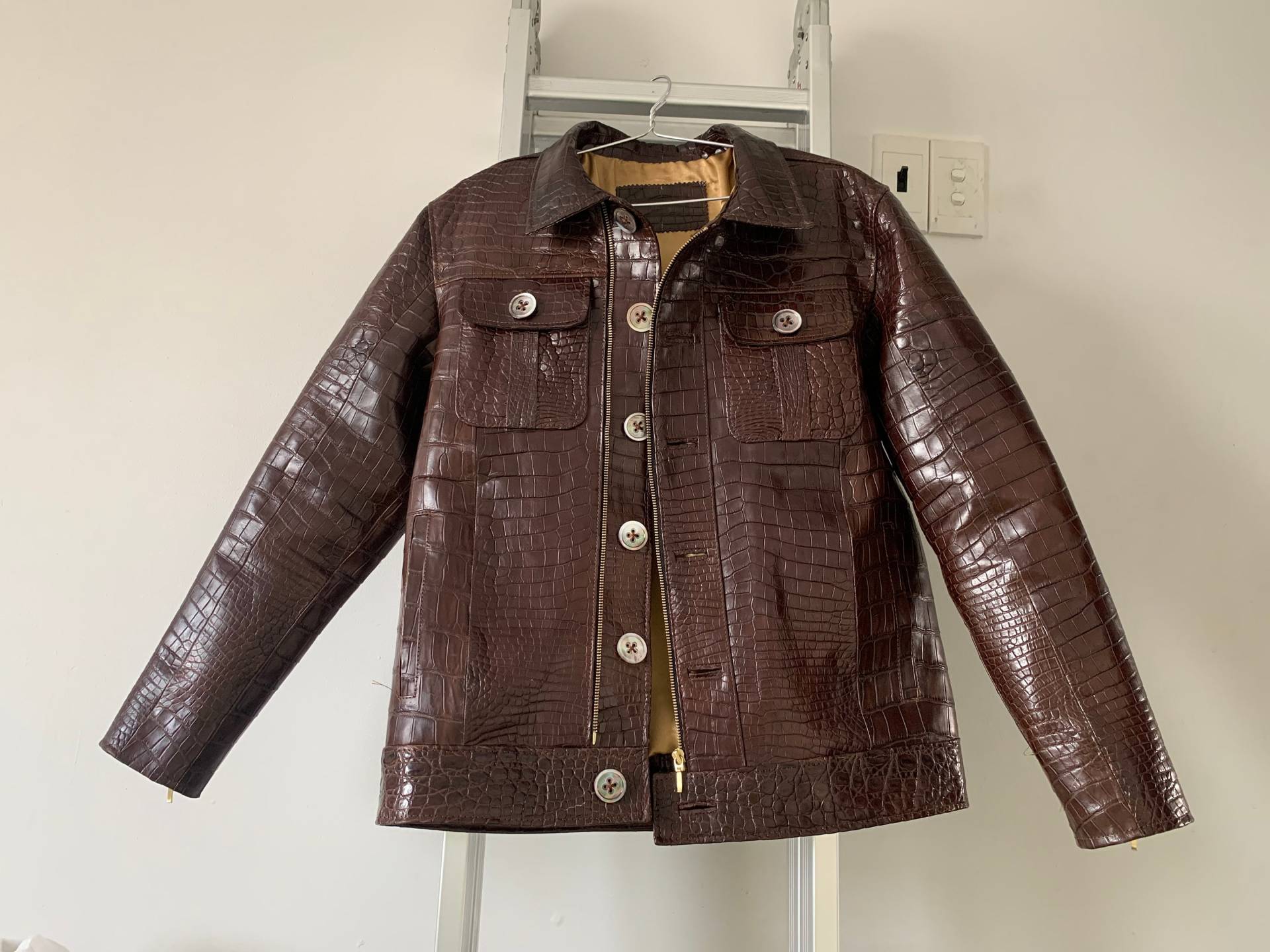 Echte Al-Li Leder Modejacken Und Mäntel Für Männer, Trendjacke Jacke Leder, Geschenk Herren Luxusjacke von CraftByLinh