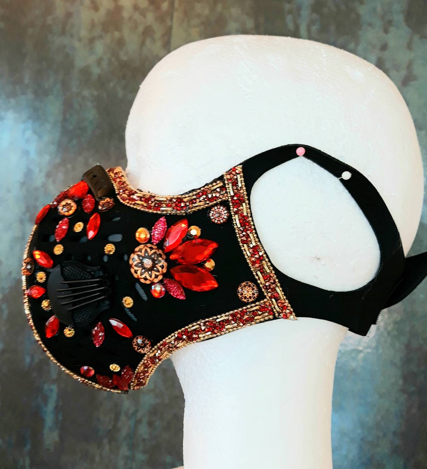 Rot Gold Gem Designer Maske Mit Filter, Valentinstag Geschenk, Galentine Tag von CraftExplosionCZ