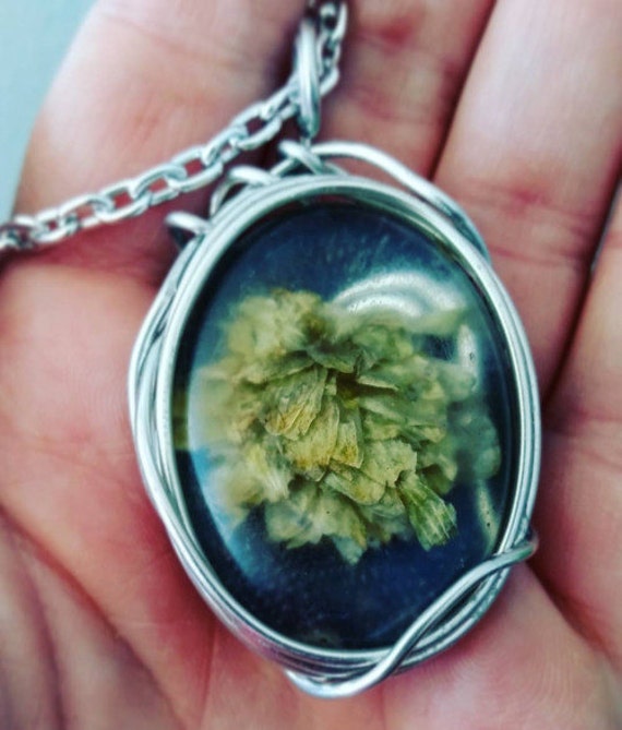 Oval Silber Hopfen Halskette von CraftHouseTC