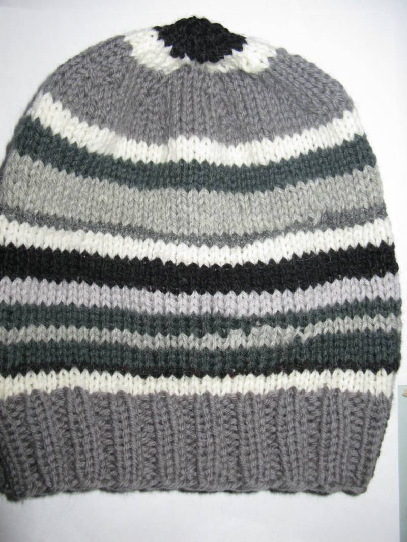 Ooak Gestrickte Slouchy Beanie - Grau Gestreift Medium | Kleinkind Kleinkind von CraftOtaku
