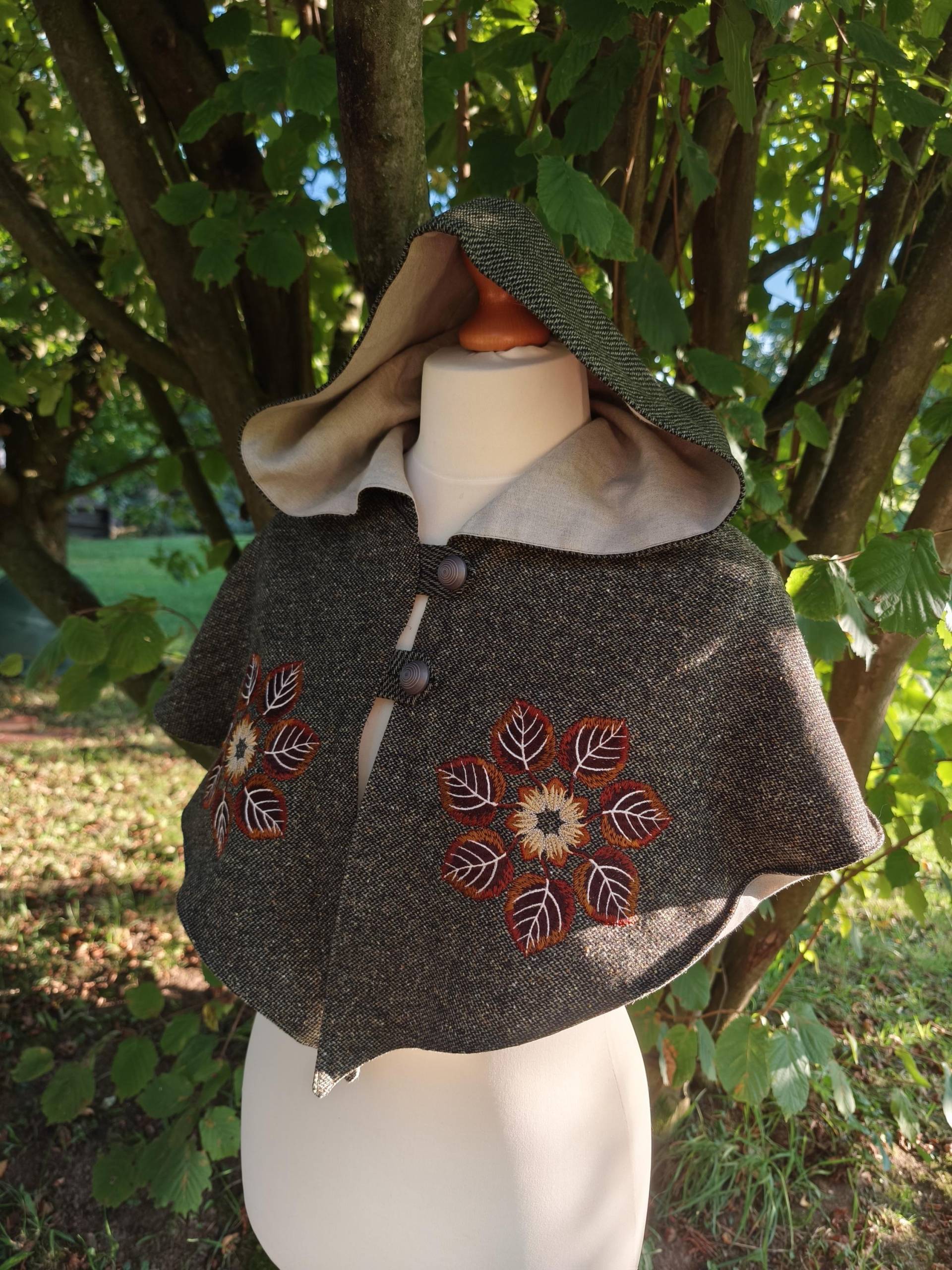 Fantasy-Kostüm, Woll-Umhang, Elfenkostüm, Cosplay, Bestickter Umhang von CraftStoreCz