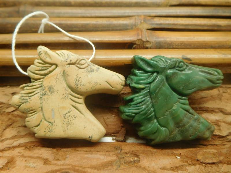 Chou Hua Jaspis Geschnitzter Pferdekopf Anhänger. Braun Anhänger Perlenherstellung. Geschenk Für Arbeiter. Geschenkidee Zum Jahrestag Freundin von CraftStoreGoods