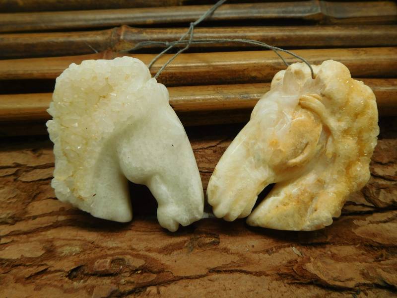 Citrin Quarz Schnitzpferd Anhänger. Naturstein Schnitzperle. Edelstein Perlen Diy Schmuckherstellung. Natürlicher Pferdeanhänger | C1285 von CraftStoreGoods