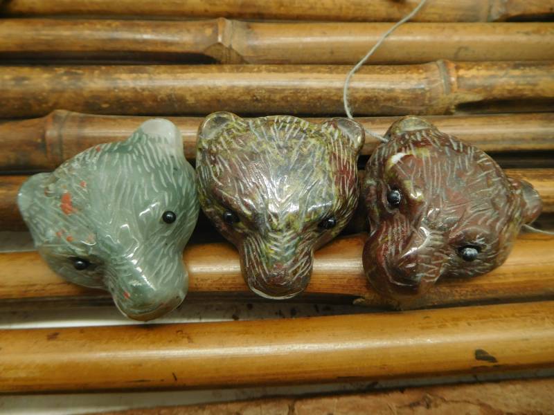 Drachen-Blutstein Bär Anhänger. Edelstein Anhänger Schnitzen. Kristalltier Bären Schmuckherstellung. Handgemacht | B5047 von CraftStoreGoods