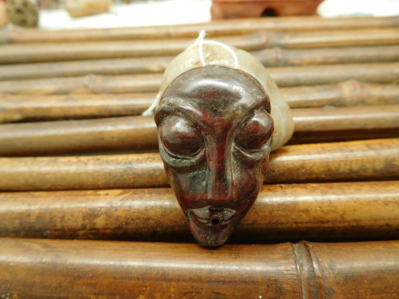 Drachenblüter Carving Bead. Alien Pendant Special Gift. Unisex Pendant. Gemstone Cabochon. Schnitzer-Balkenperlen. Steinperlen | B1250 von CraftStoreGoods