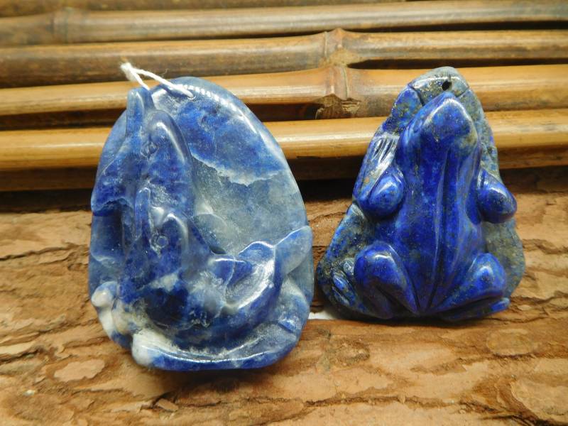 Erntedankfestverkauf. Sodalith Delfin Schnitzen. Edelstein Seepferdchen Schmuck. Kristall Basteln. Tierhandwerk. | B5269 von CraftStoreGoods