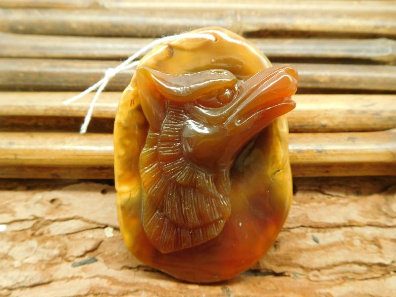 Geschnitzte Wolf. Wolf Anhänger. Roter Achat Schnitzen Dekoration. Edelstein-Schnitzerei. Tier-Perle. Tier-Anhänger. Handgemachte Geschenk | C0810 von CraftStoreGoods